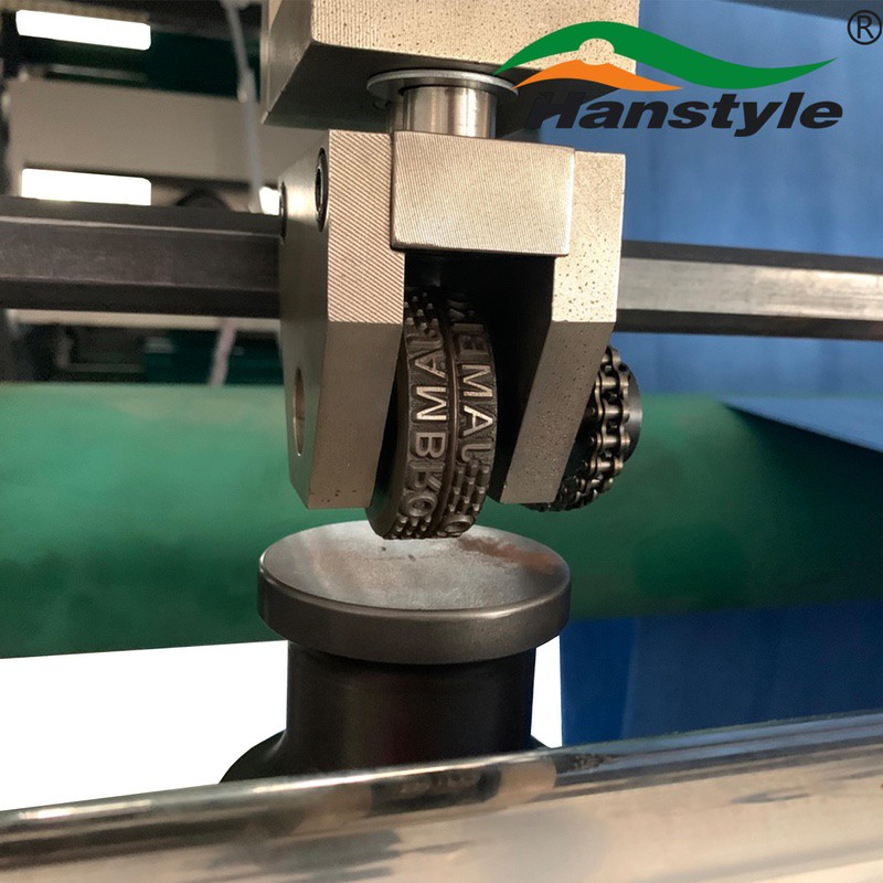 Customized High Quality Ultrasonic Slitting Machine For Making Towels And Slicing Customized High Quality Ultrasonic Slitting Machine For Making Towels And Slicing