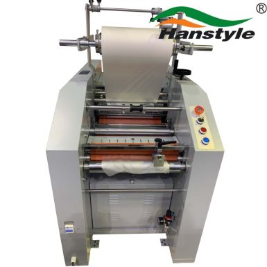 Renowned Manufacturer's Hydraulic Roll Laminator